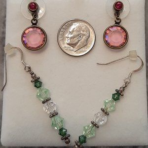 Set/2 pr earrings green, pink